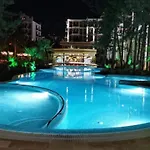 Harmony Grand Premium Apartamento *