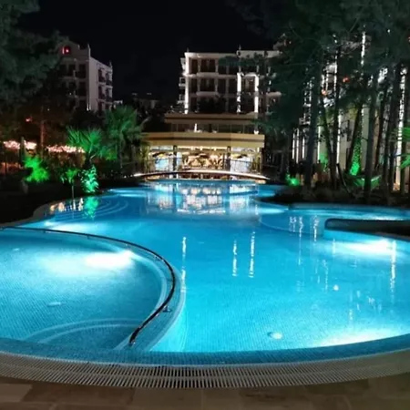 Harmony Grand Premium Apartmán *